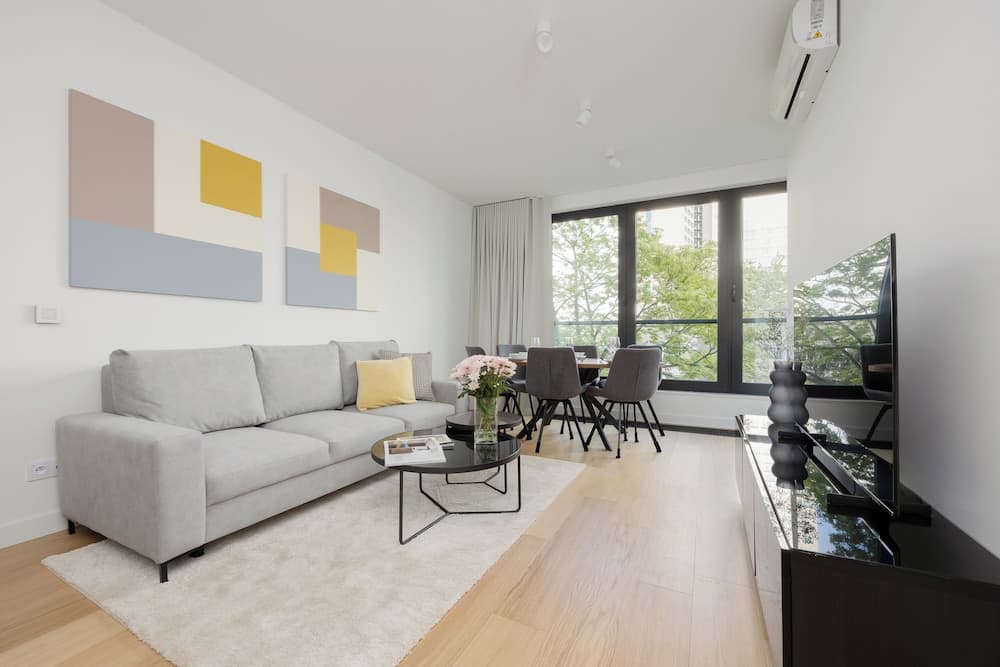 Elegant City Center by Renters Prestige