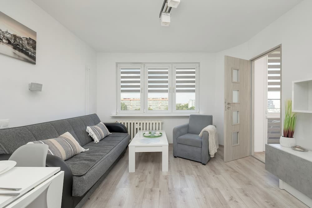 Szczecin Apartment for 4 by Renters