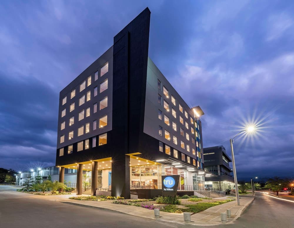 Tru By Hilton Cali Sur