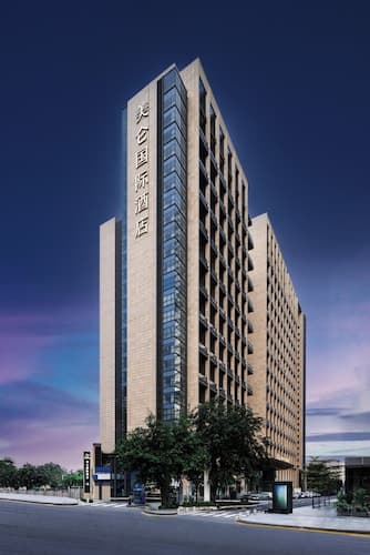 Grand Madison LongHua Yujing Shenzhen