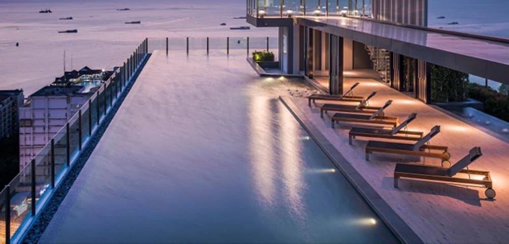 Sea View Pattaya Beach At The Base Central Pattaya