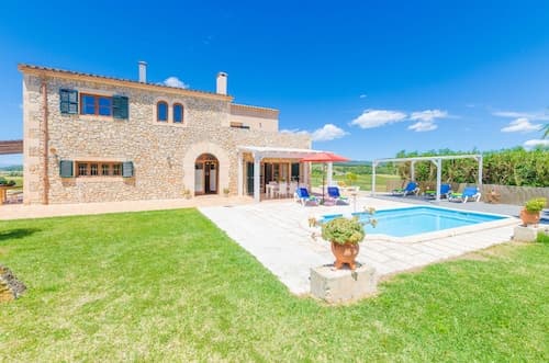 Angigal in Manacor With 4 Bedrooms and 3 Bathrooms