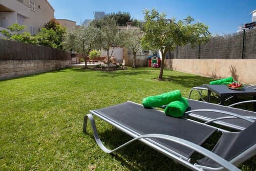 Roses in Alc dia With 4 Bedrooms and 2 Bathrooms