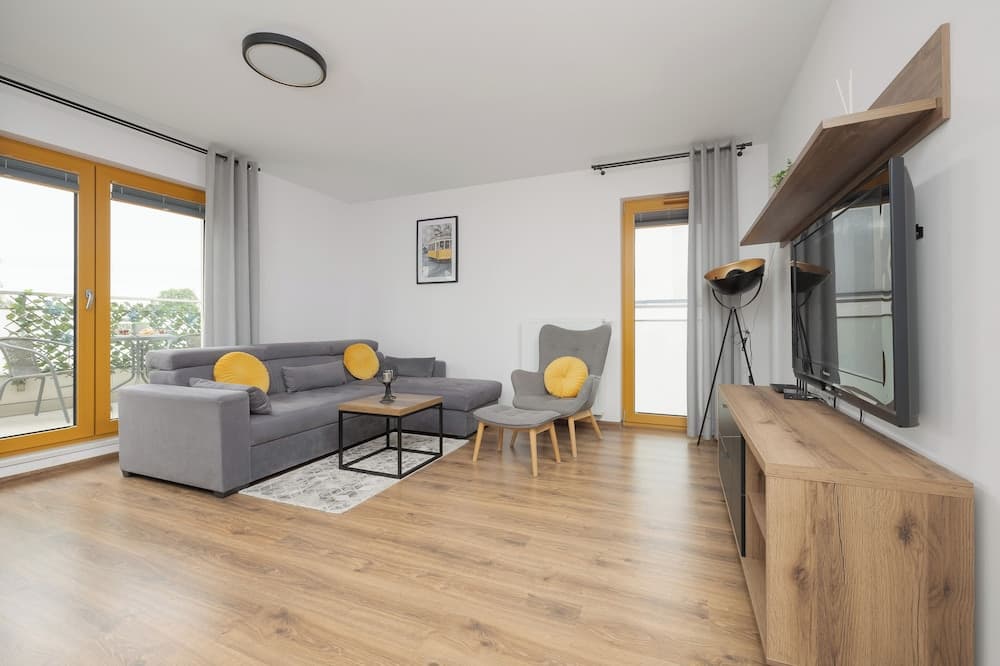 Bielawska Loft Apartment by Renters