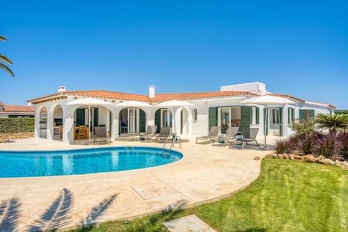 Villa Mila in Sant Llu s