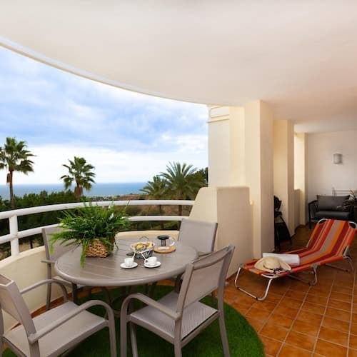 Calahonda Elegance With Pool And Sea View