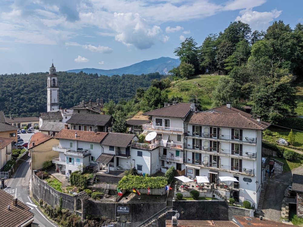 Konaklama yerinin ön cephesi