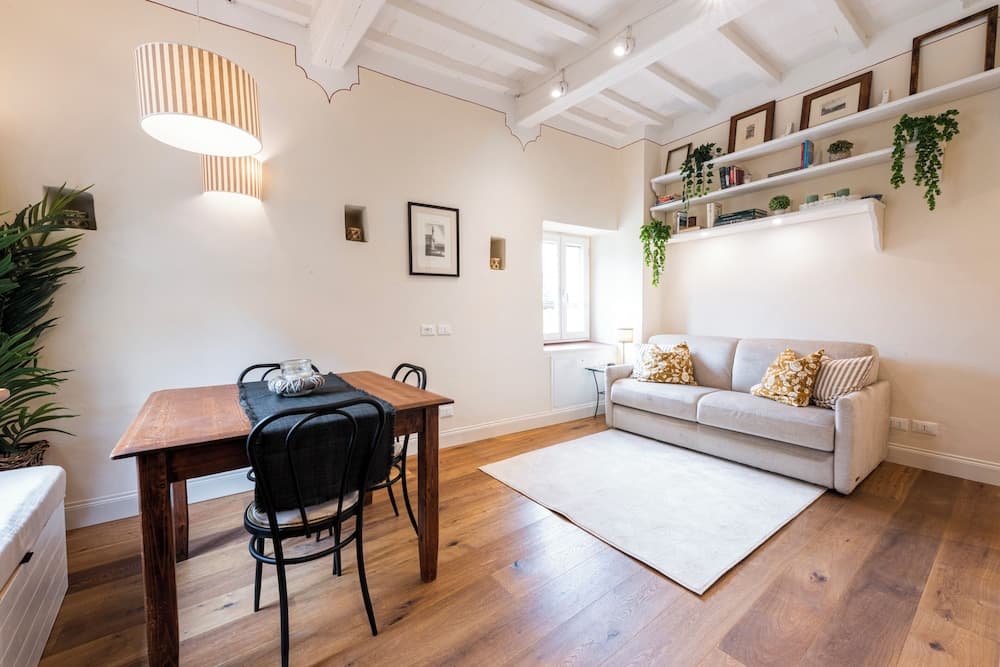 Charming Tornabuoni by Mmega