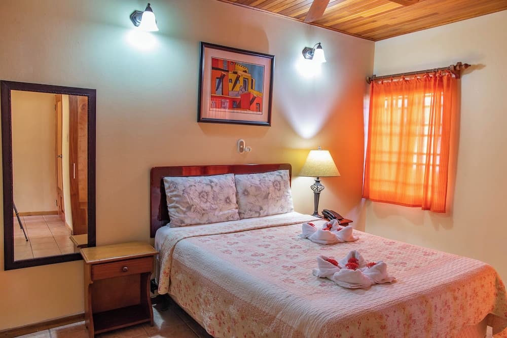 Girasol apartotel jaco beach