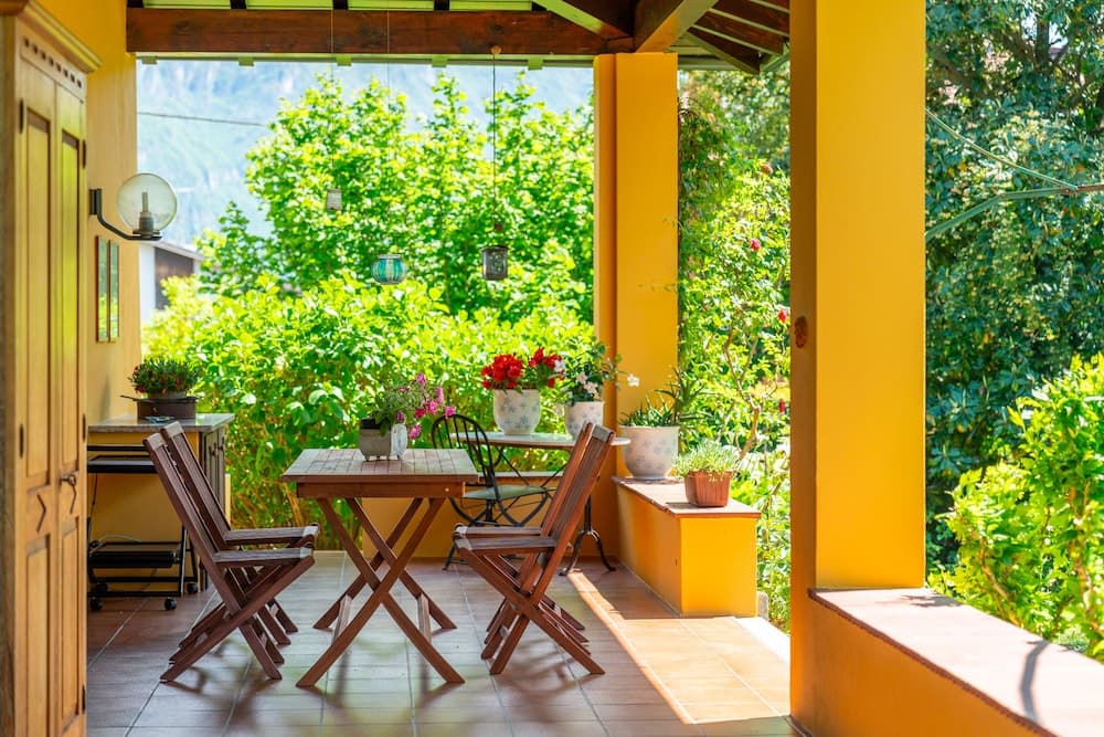 Villetta Camelia with Garden