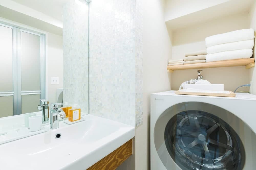 Kago  by Tokyo Shukuba Hotel