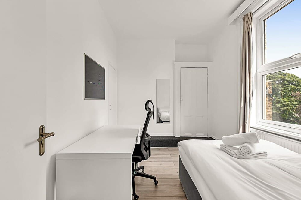 Bright and Newly Furnished Acton Apartment