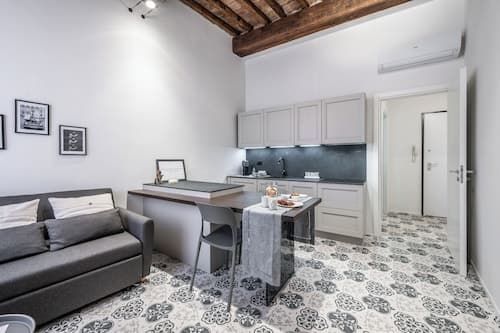 EMILIA SUITE PALACE