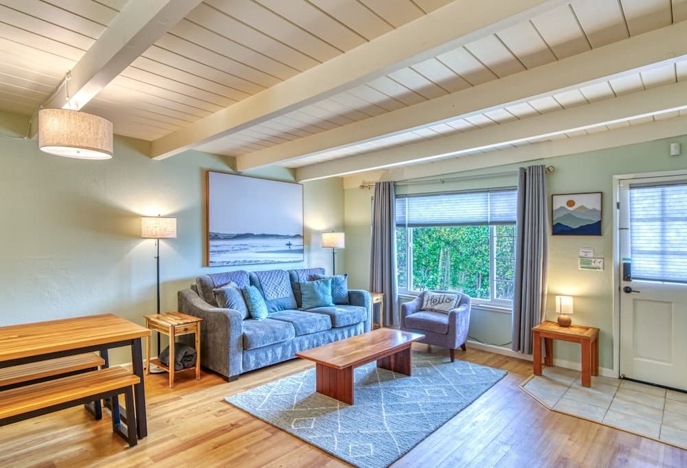 Live Oak Oasis Santa Cruz Chic