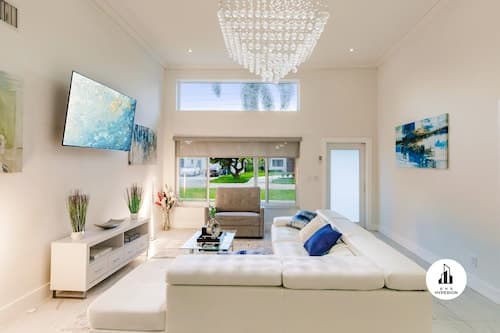 Uhost AI Miami 5BR Heated Pool Hot Tub