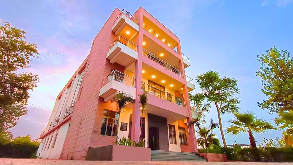 Maharana Palace by Asapian Hotels