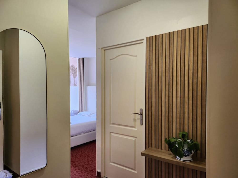 Hotel Grand Paris