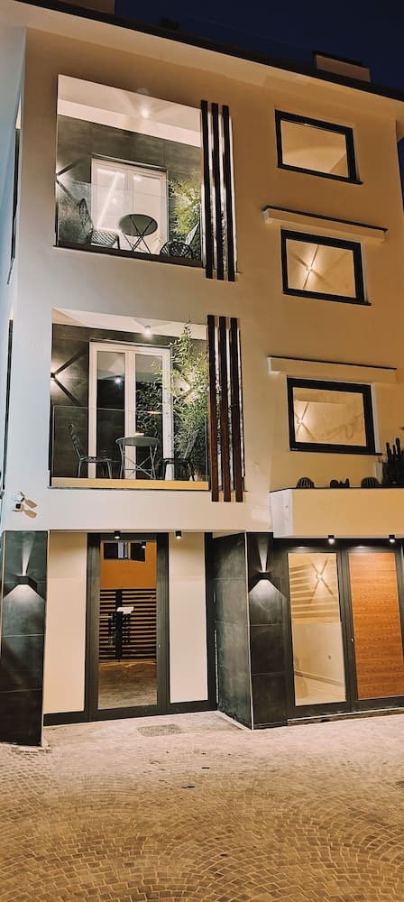 Kira Suite and Rooms