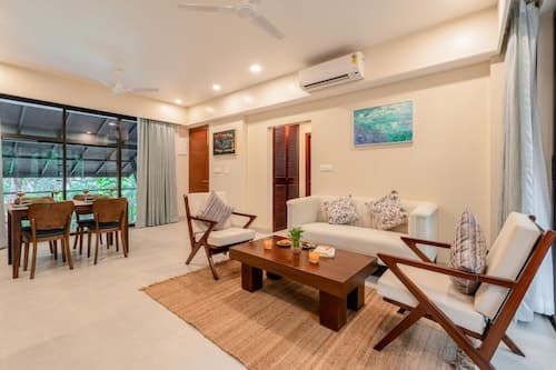 Stylish 2bhk w Pool Near Candolim Beach Sbg-209