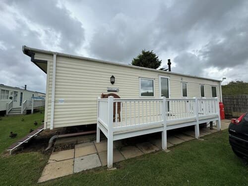 Heacham Beach Caravan-sleeps 6-pets Ok-parking
