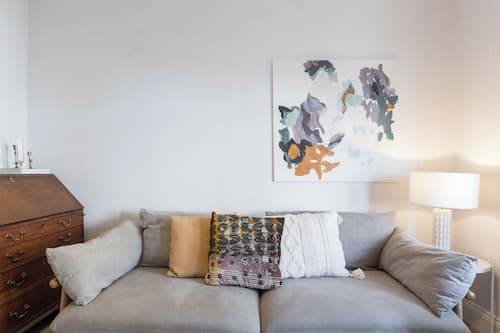 Newly Renovated Large 4-5 Bedroom House