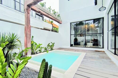Corner House
