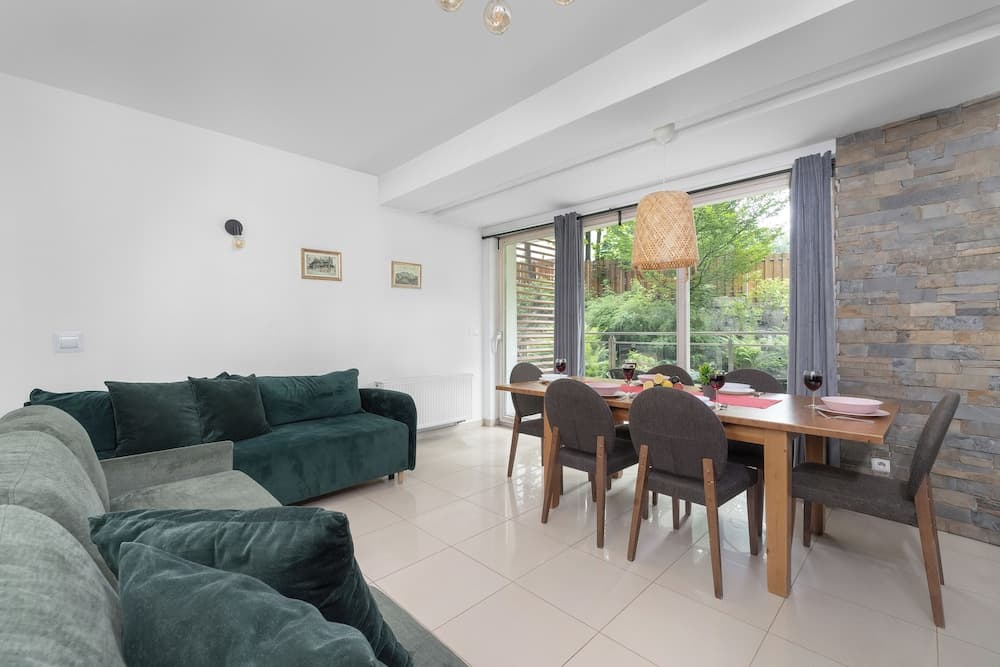 Apartment With Sauna and Pool by Renters