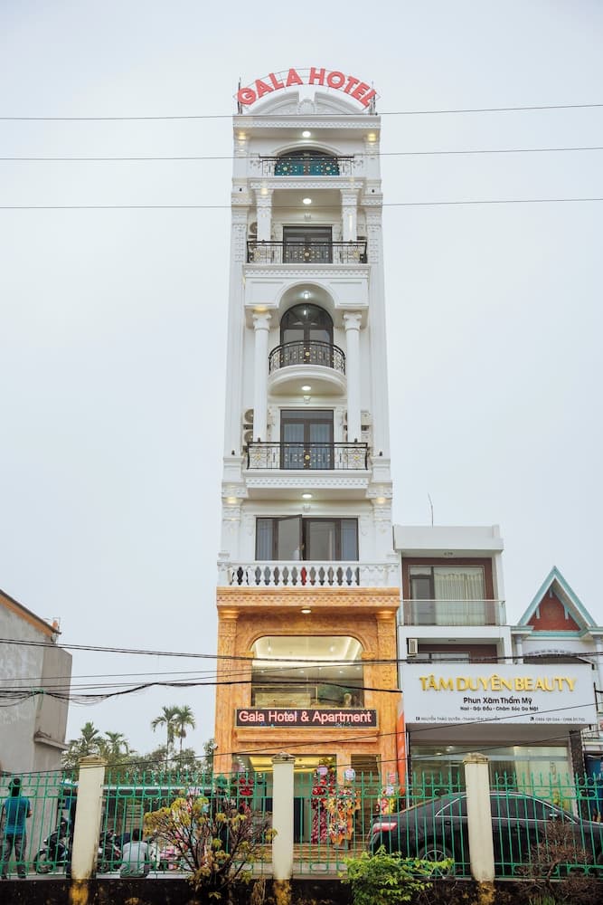 Gala Hotel & Apartment