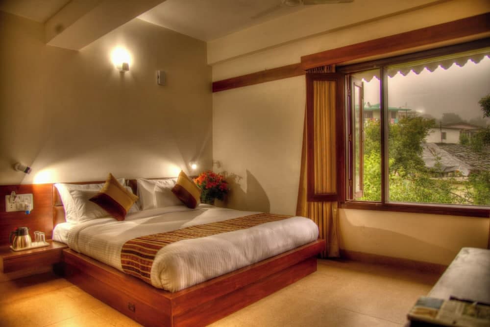 Goroomgo Palm Bhimtal