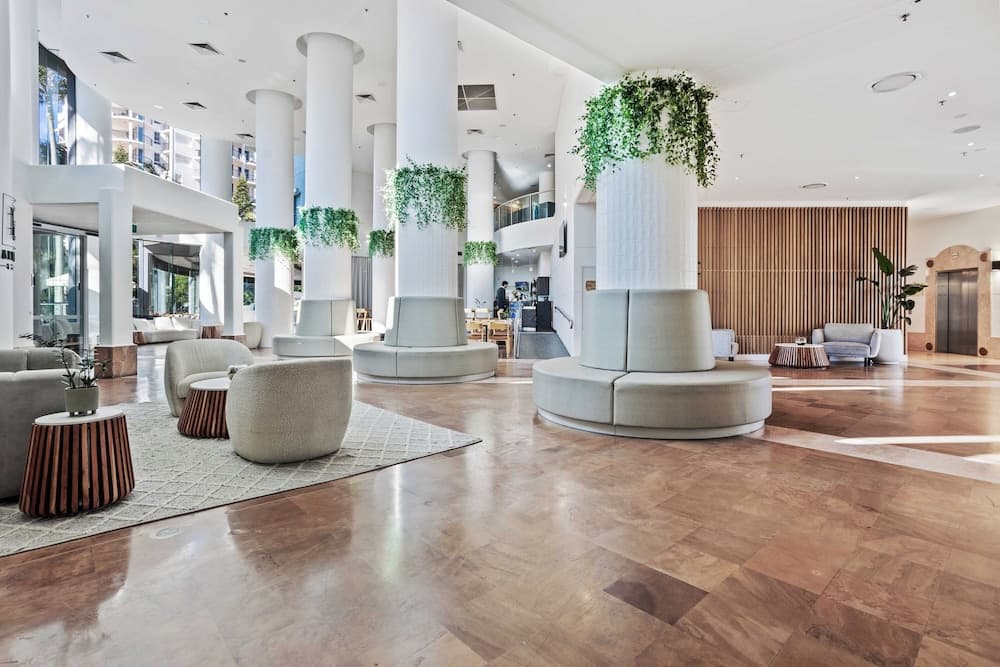 Surfers Paradise Studio with Ocean Views