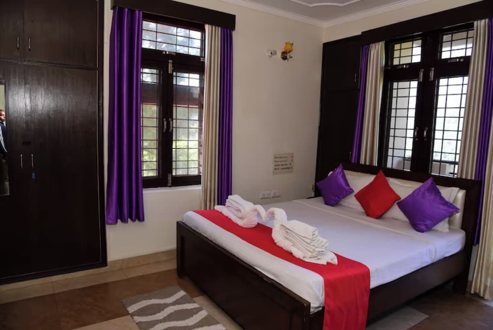 Goroomgo Hotel Hill View Homes Bhimtal