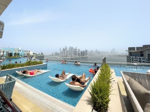 Marco Polo - New Studio | Private Beach | Infinity pool With View
