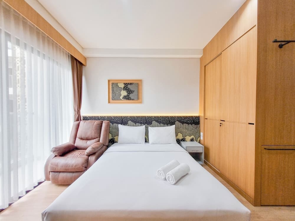 Good And Comfort Stay Studio Patraland Amarta Apartment