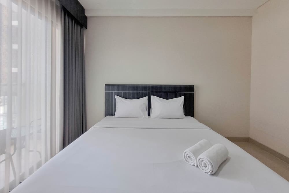 Homey And Scenic Studio At Patraland Amarta Apartment