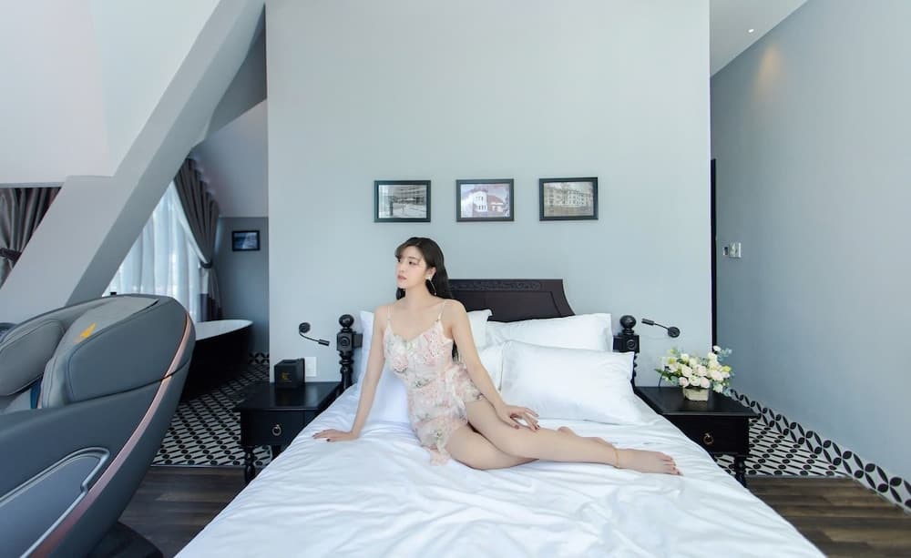 TTR Skypool View Hotel