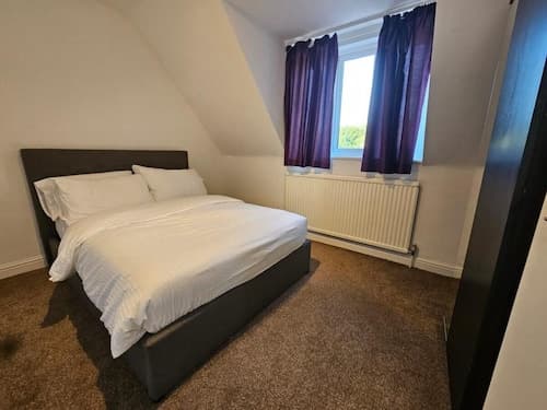 Apartment - Sleeps 4 & Free Parking