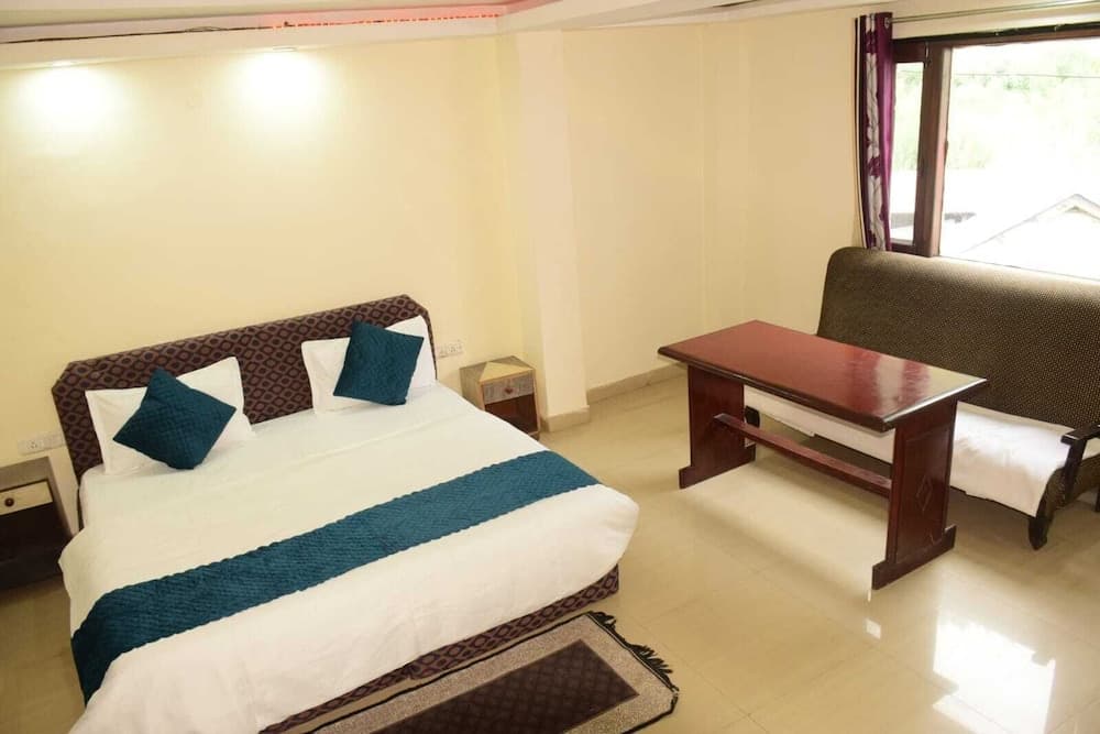 Hotel Ayaan Residency Manali