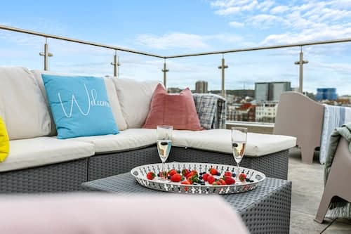 The Lanes Gem Penthouse Rooftop Terrace Sea View
