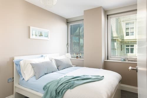 Comfy Bright 5 Brighton Beach Doorstep Retreat