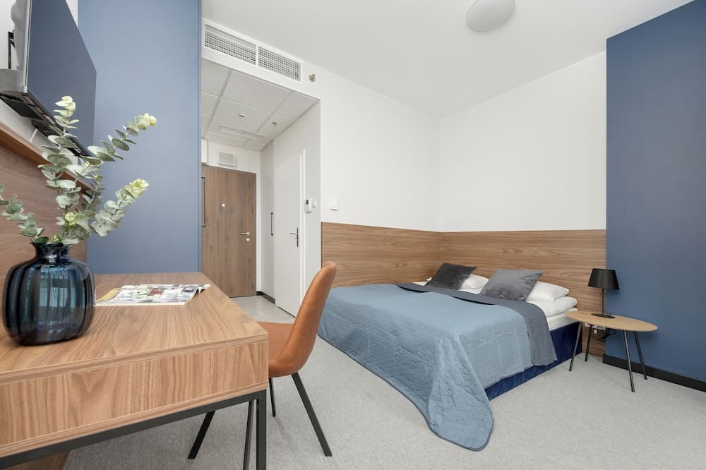 Business Apartment Parking by Renters
