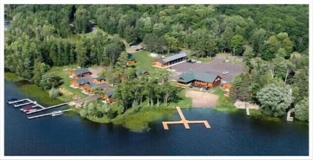 Lena's Northern Pines Resort