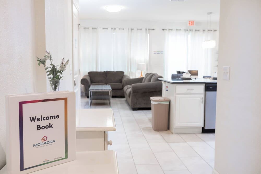 Beautiful Townhome With Hot Tub 13