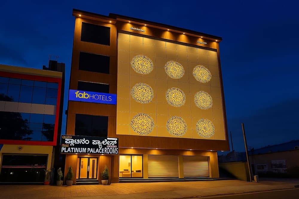 Fabhotel Platinum Palace