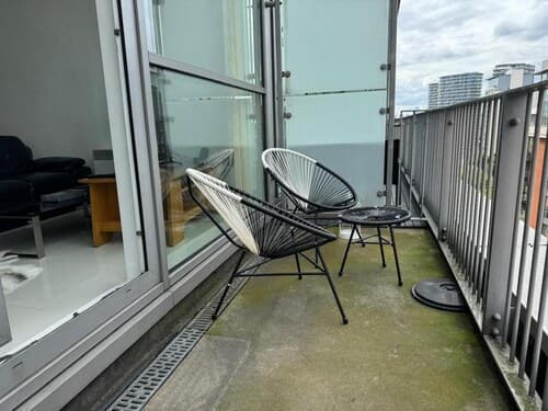 Royal Docks Luxury 3 Bedroom Apartment