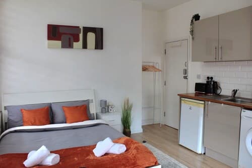 Charming Central London Studio With Sofabed