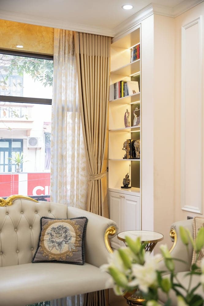 CHAGEE Building with POOL