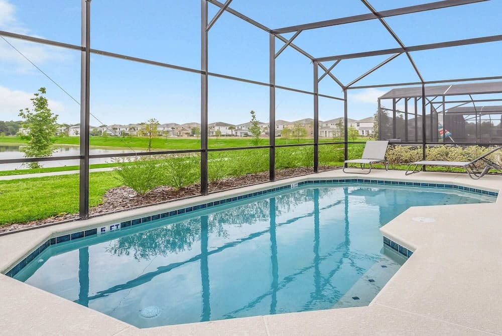 16 Guest Pool Home w Lake Facing Sundeck