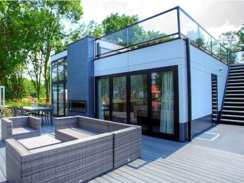 Modern Holiday Home With Roof Terrace
