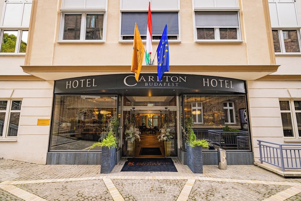 Carlton Hotel Buda Castle