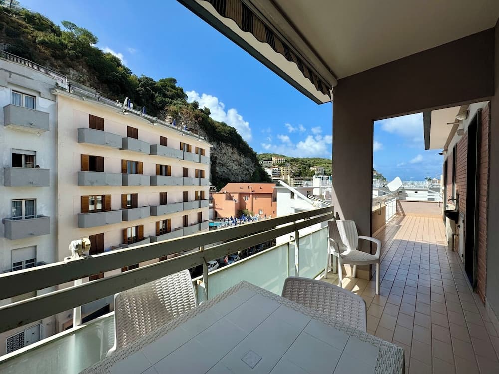 YourHome - Domus Apartment